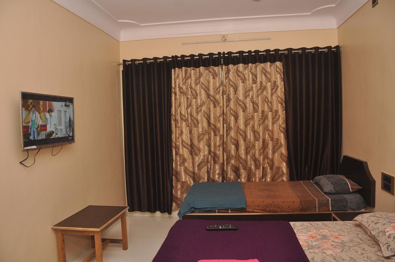 Hunjar House Hotel Панвел Экстерьер фото